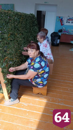 Жительницы саратовского села объединились в группу помощи бойцам